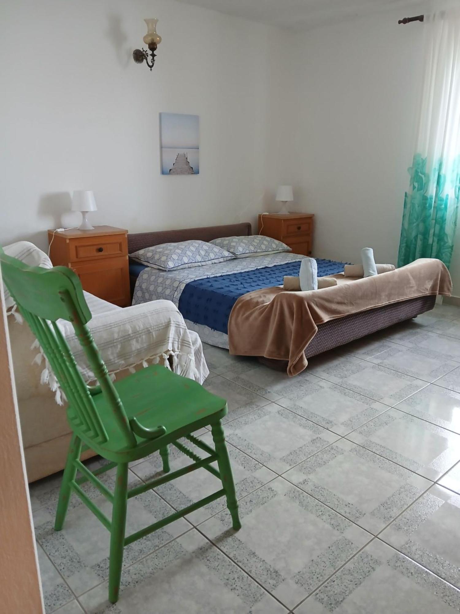Apartments Sova Postira Extérieur photo